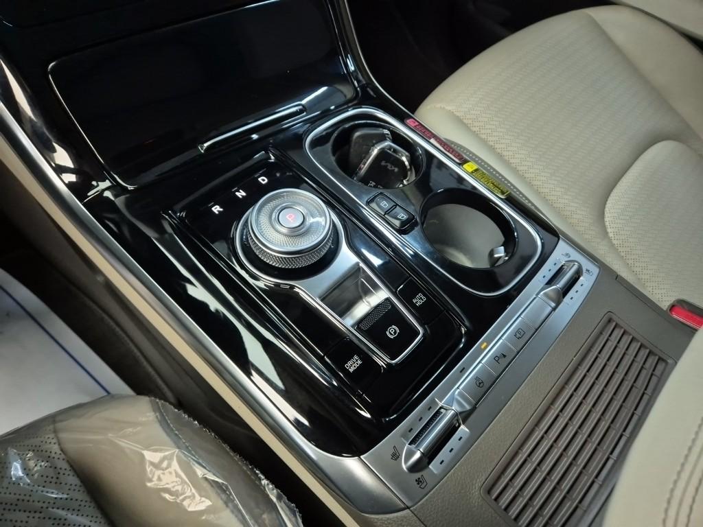 Kia Carnival New KA4 Signature G3.5 Gasoline High Limousine 9