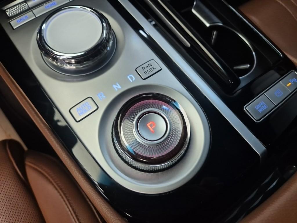 Genesis G80 The Base Type Gasoline 2.5 Turbo AWD 9