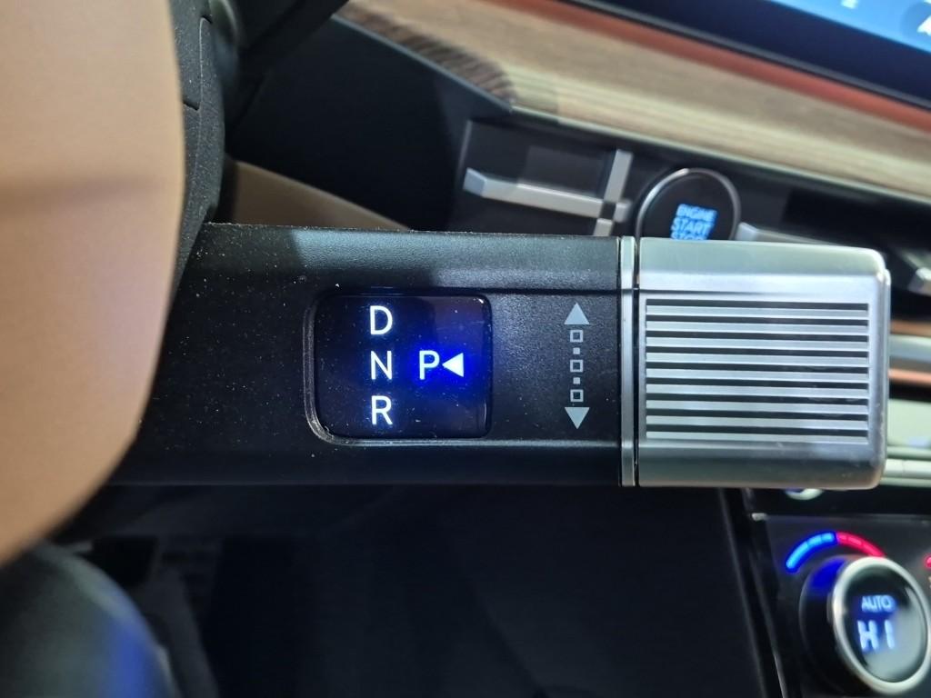 Hyundai Santa Fe The Hybrid Calligraphy G1.6T Hybrid 2WD 9