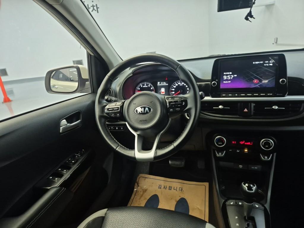 Kia Morning Urban Signature Smart Stream G1.0 MPI 10