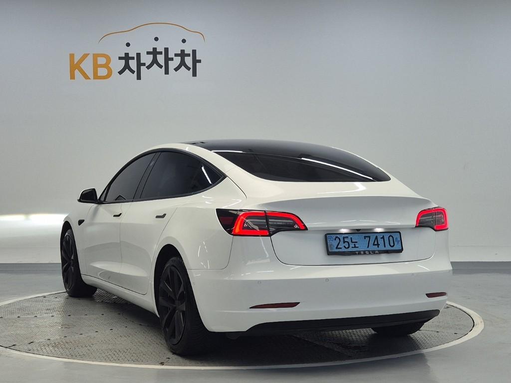 Tesla Model 3 EV AWD