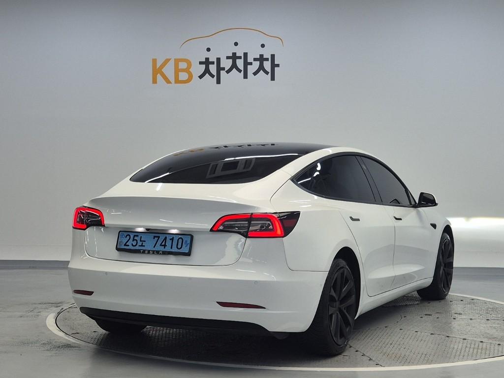 Tesla Model 3 EV AWD