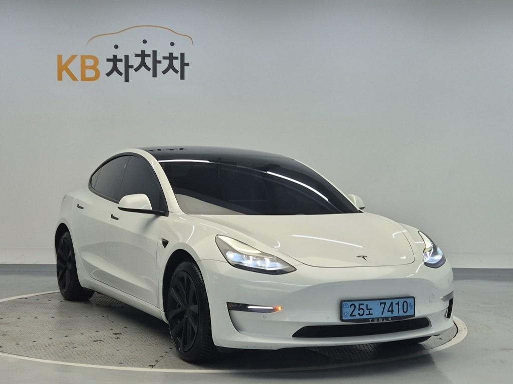 Tesla Model 3 EV AWD