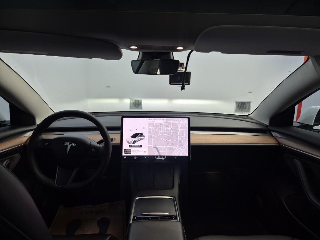 Tesla Model 3 EV AWD