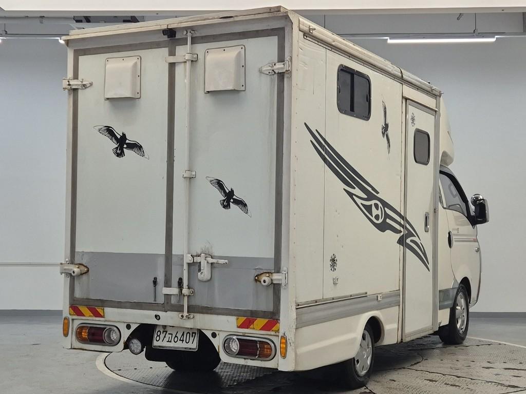 Hyundai Porter II City Van Long Wheelbase Super Cab 4