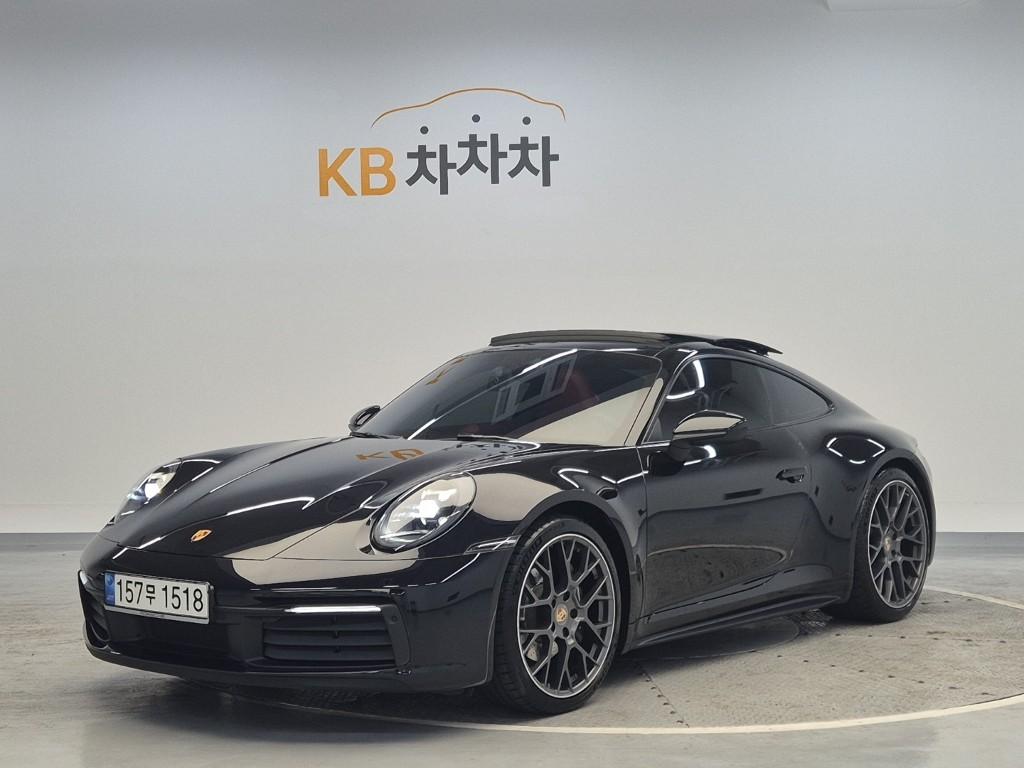 Porsche Carrera 911 992 2