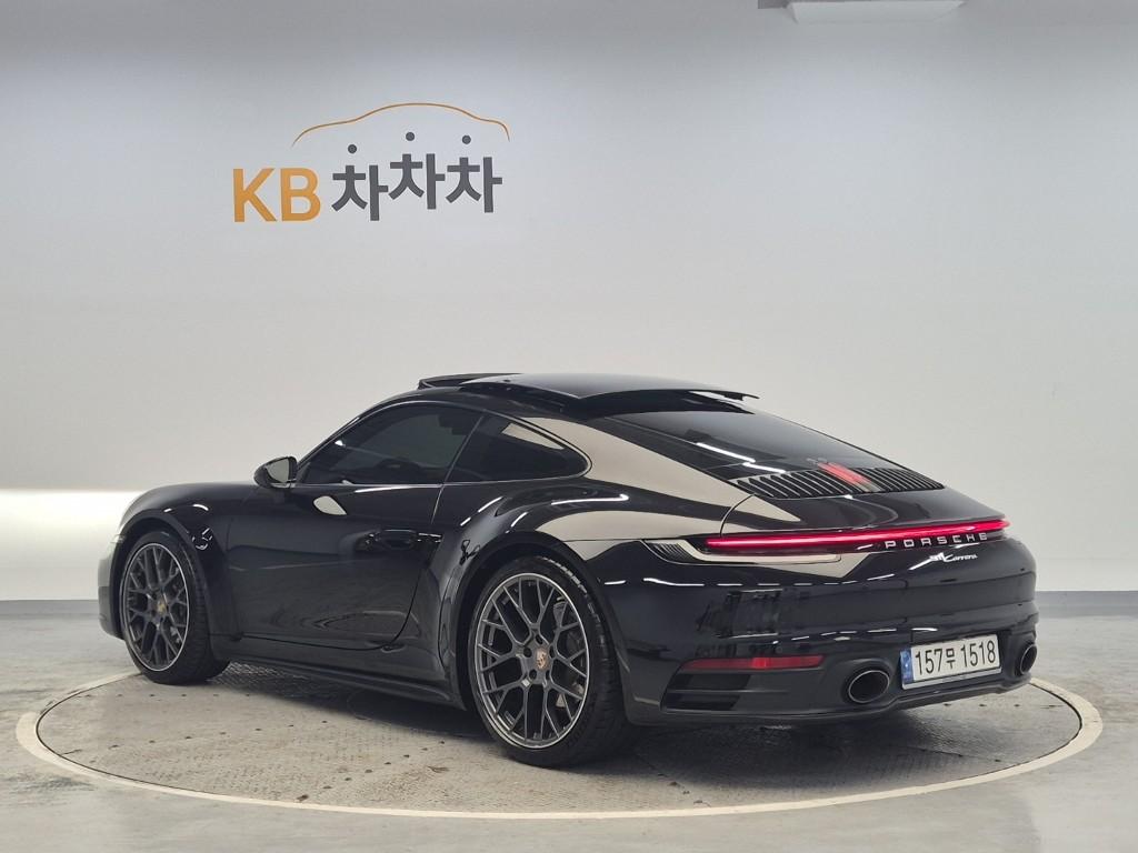 Porsche Carrera 911 992 3