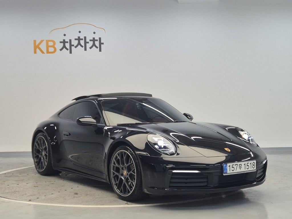 Porsche Carrera 911 992 5