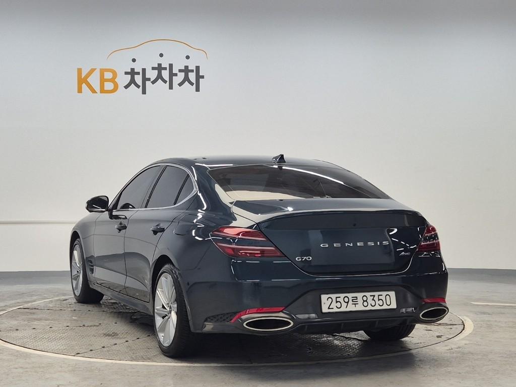 Genesis G70 2024 photo 2