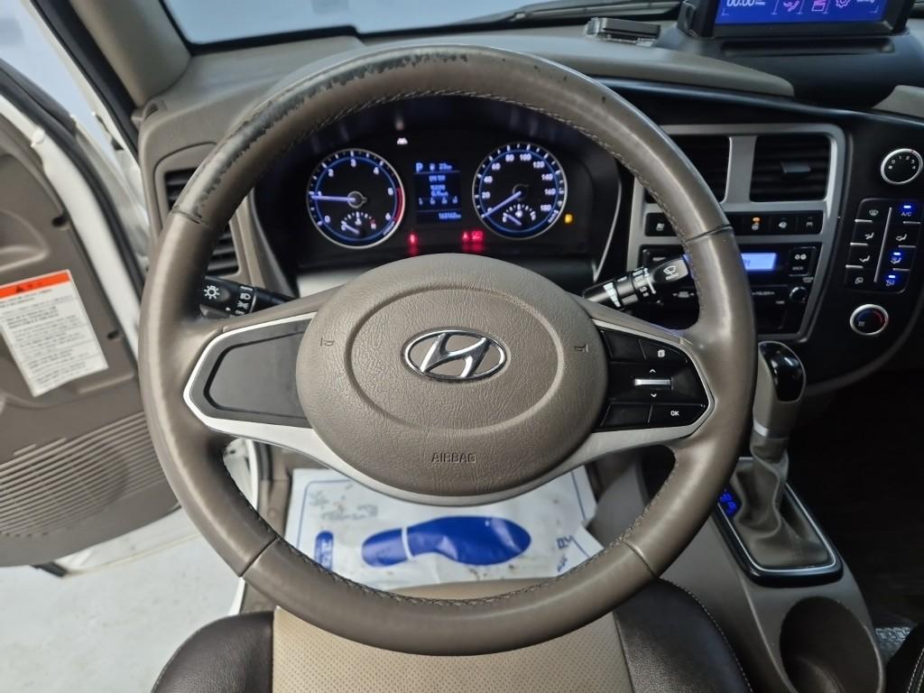 Hyundai Porter II Electric Wing body Long Wheelbase Super Cab 9