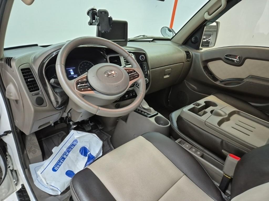 Hyundai Porter II Electric Premium Special Electric Cargo 7