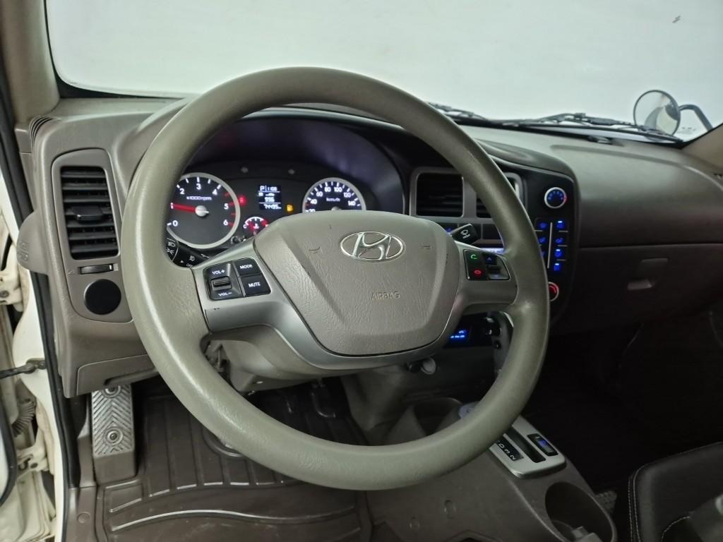 Hyundai Porter II Powergate Fixed Floor Powergate Super Cab 9