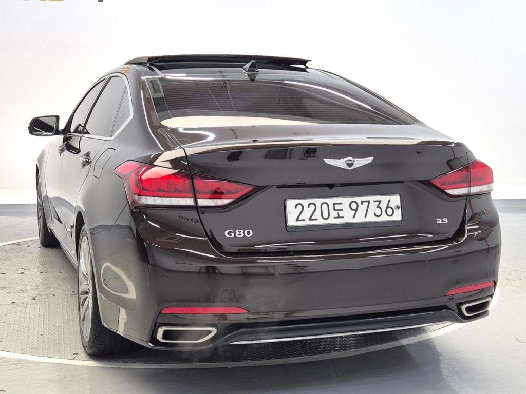 Genesis G80 2019 photo 2