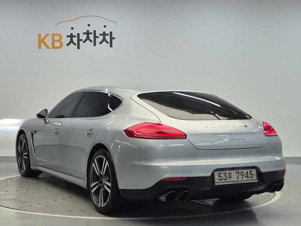 PORSCHE Panamera 4.8 Turbo