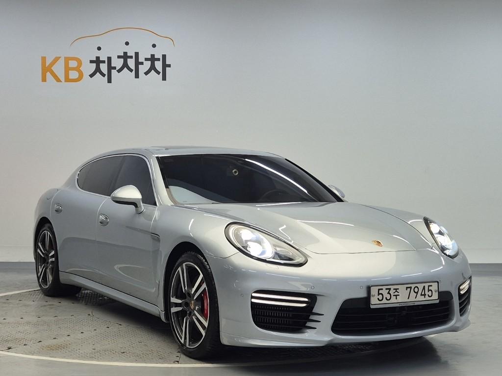 PORSCHE Panamera 4.8 Turbo