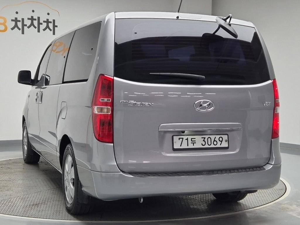 Hyundai Starex Grand Smart 2.5 WGT/ VGT Wagon M/ T 3