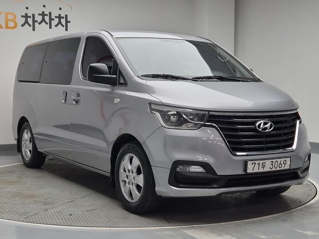 Hyundai Starex Grand Smart 2.5 WGT/ VGT Wagon M/ T 5