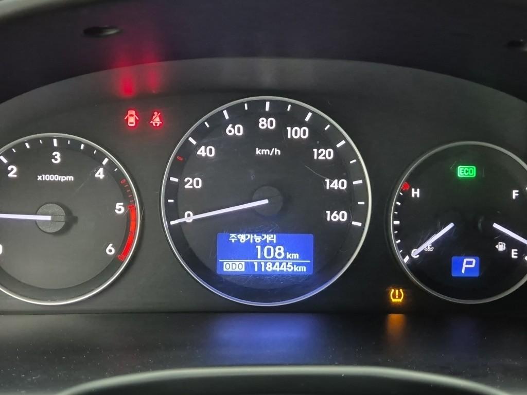 Hyundai Starex Grand Smart 2.5 WGT/ VGT Wagon M/ T 7