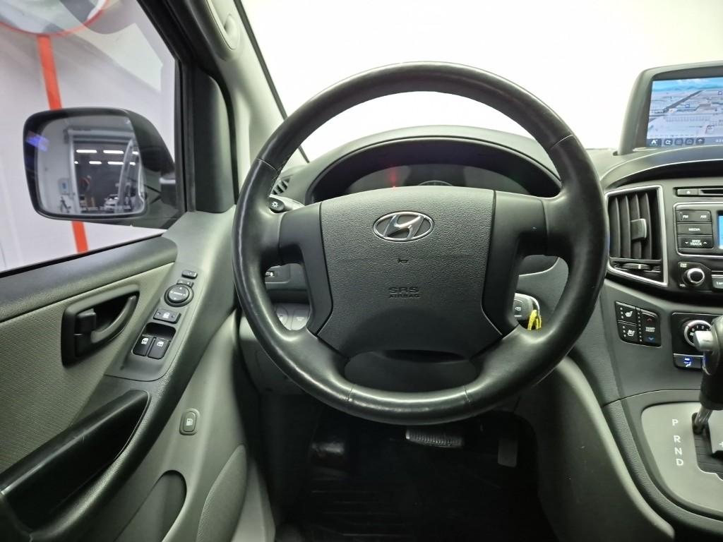 Hyundai Starex Grand Smart 2.5 WGT/ VGT Wagon M/ T 10