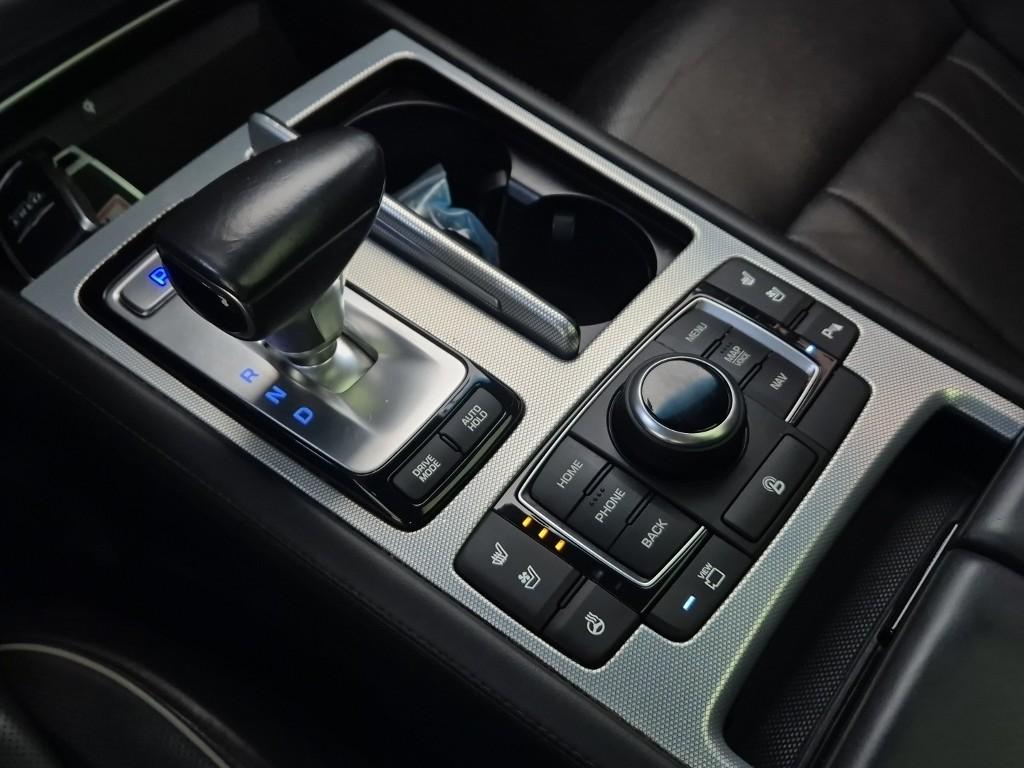 Genesis G80 Premium Luxury 3.3 V6 GDi AWD 8