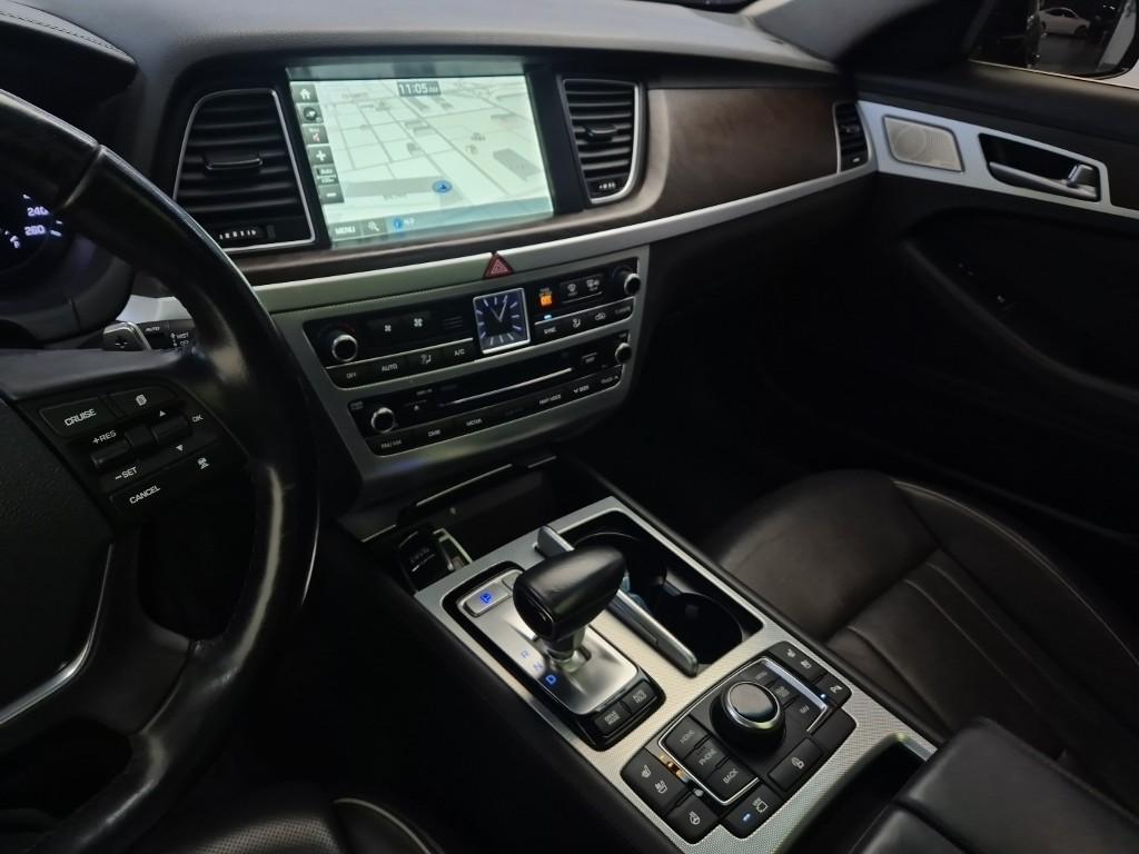 Genesis G80 Premium Luxury 3.3 V6 GDi AWD 10
