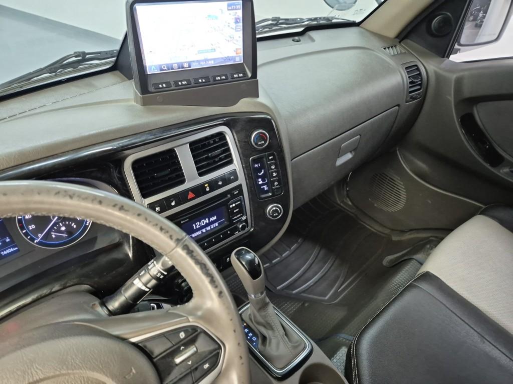 Hyundai Porter II Super Cab Fixed Floor Long Wheelbase Super Cab 10