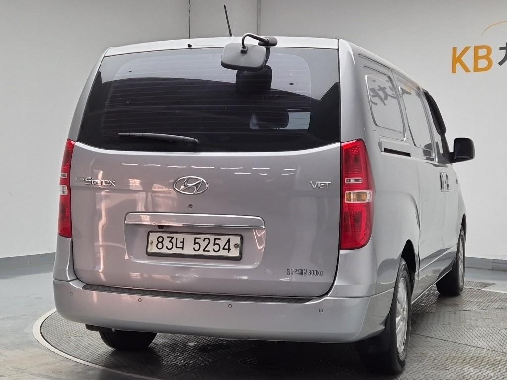 Hyundai Starex Grand Smart 2.5 VGT/ WGT 3 Van 4