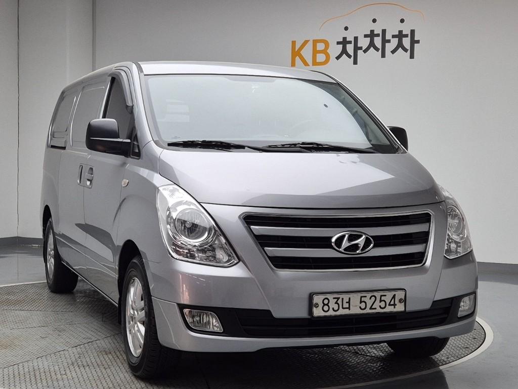 Hyundai Starex Grand Smart 2.5 VGT/ WGT 3 Van 5