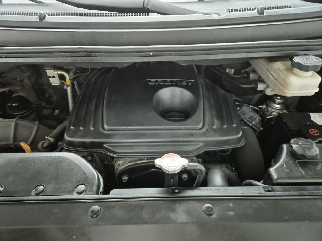 Hyundai Starex Grand Smart 2.5 VGT/ WGT 3 Van 6