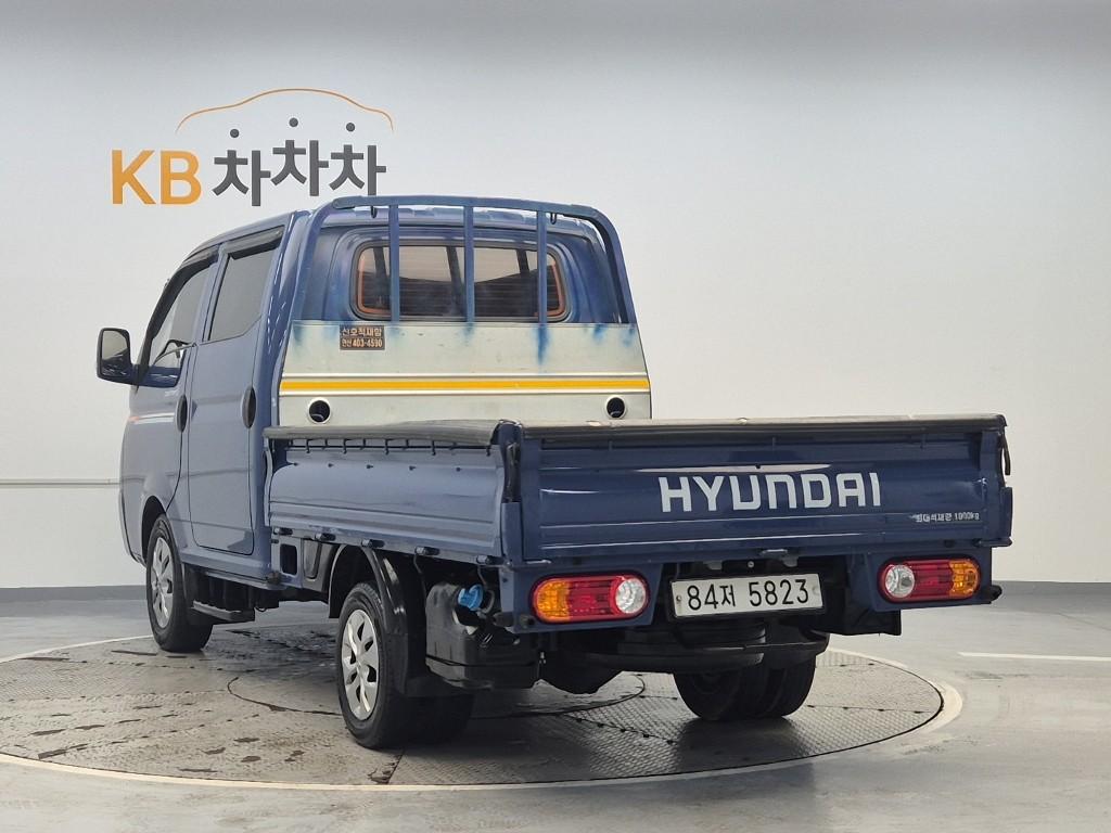 Hyundai Porter II Long Wheelbase Premium Long Wheelbase Double Cab 3