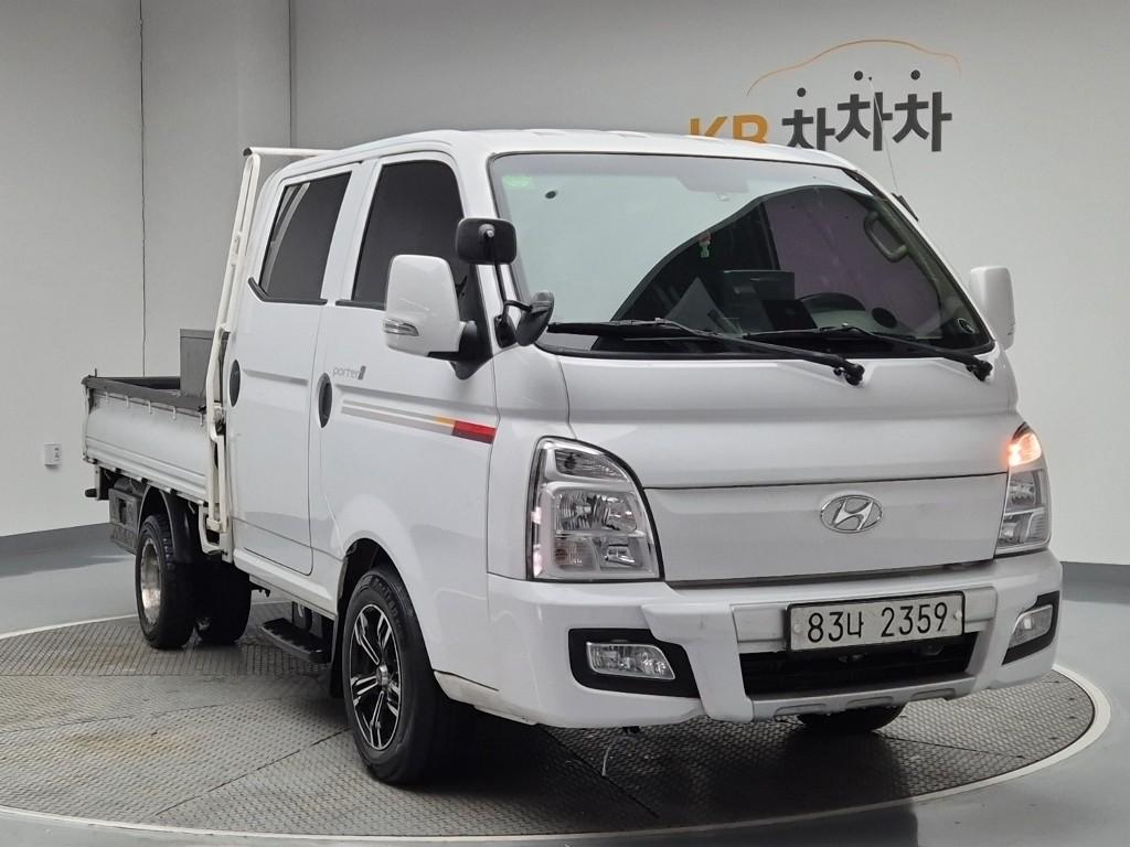 Hyundai Porter II Long Wheelbase Premium Long Wheelbase Double Cab 5