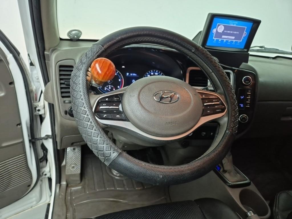 Hyundai Porter II Long Wheelbase Premium Long Wheelbase Double Cab 9