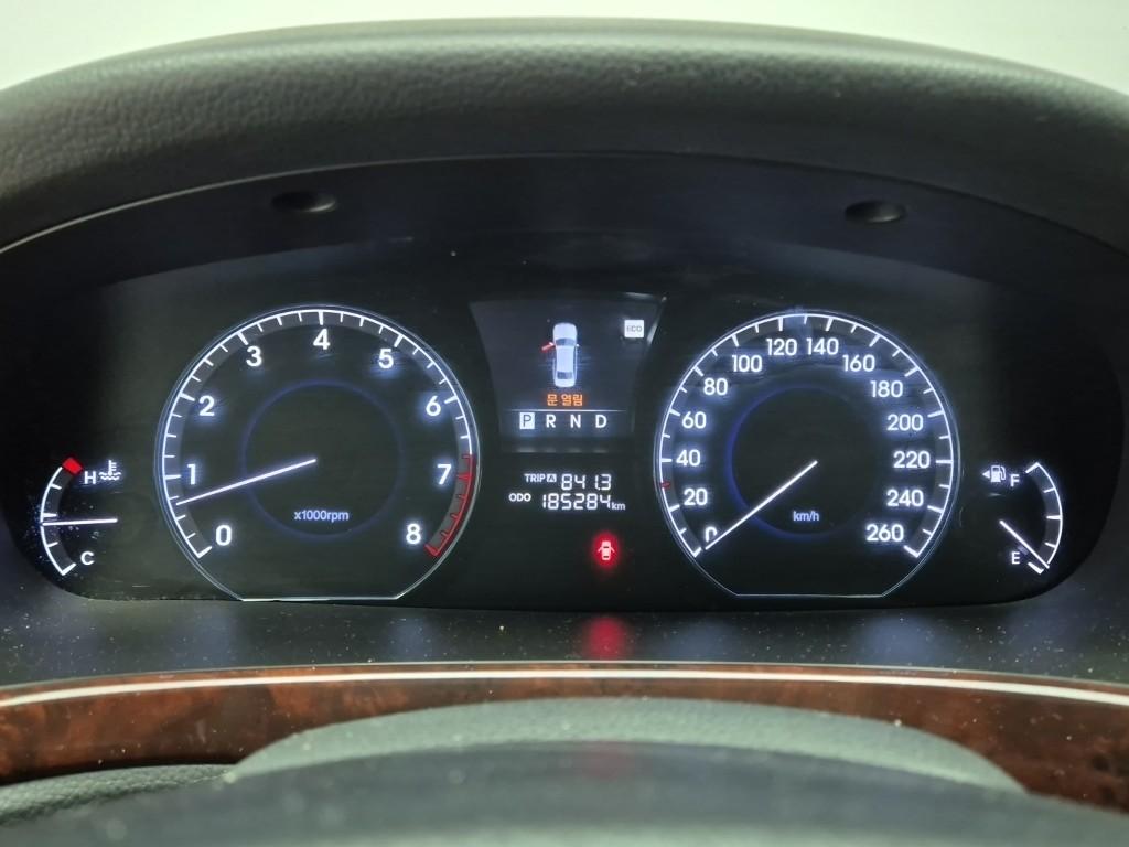 HYUNDAI Ecuus (New Model) VS380