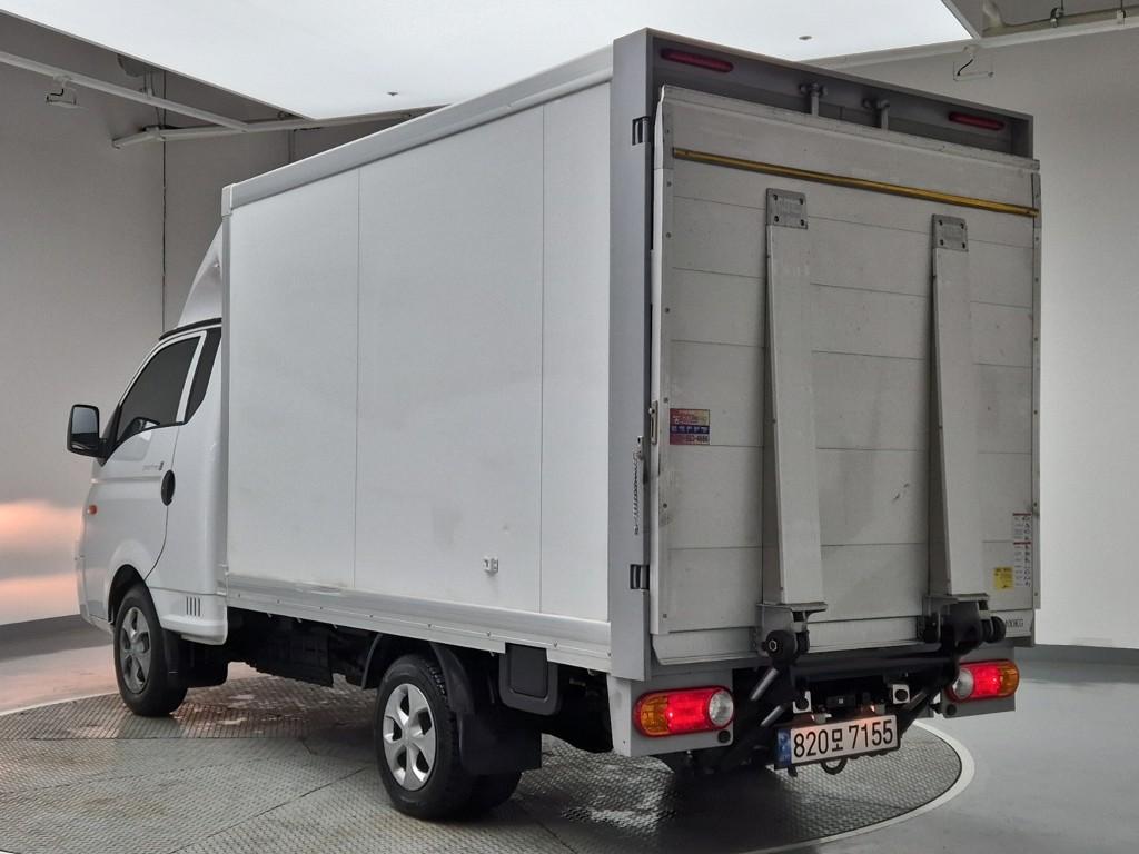 Hyundai Porter II Long Wheelbase Smart LPG 2.5 Turbo Long Wheelbase Super Cab 3