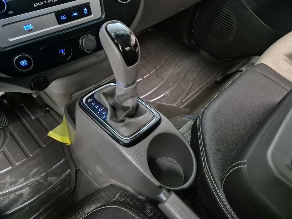 Hyundai Porter II Long Wheelbase Smart LPG 2.5 Turbo Long Wheelbase Super Cab 8