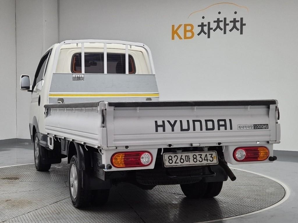 Hyundai Porter II Long Wheelbase Premium Long Wheelbase Super Cab 3