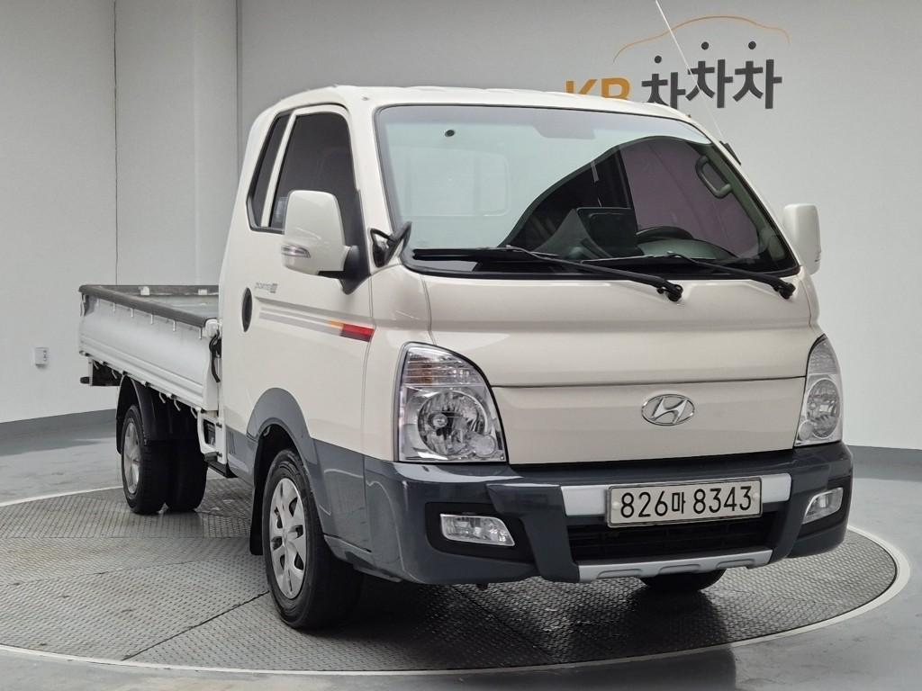 Hyundai Porter II Long Wheelbase Premium Long Wheelbase Super Cab 5