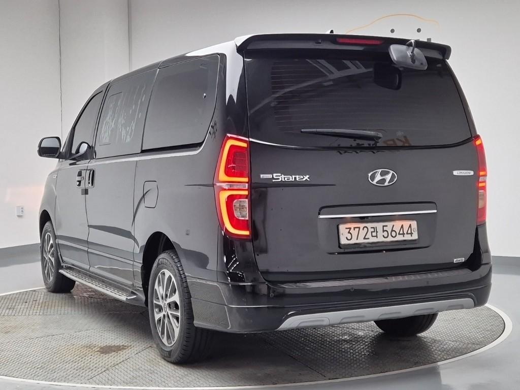 Hyundai Starex Grand Dual Sunroof 2.5 Diesel Limousine 4WD Dual Sunroof 3