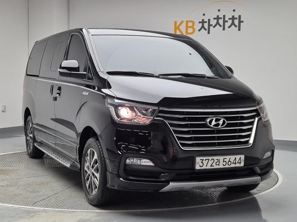 Hyundai Starex Grand Dual Sunroof 2.5 Diesel Limousine 4WD Dual Sunroof 5