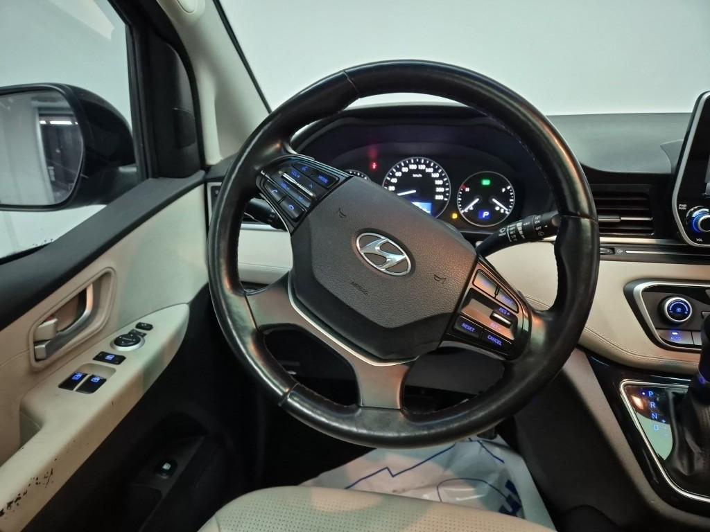 Hyundai Starex Grand Dual Sunroof 2.5 Diesel Limousine 4WD Dual Sunroof 10