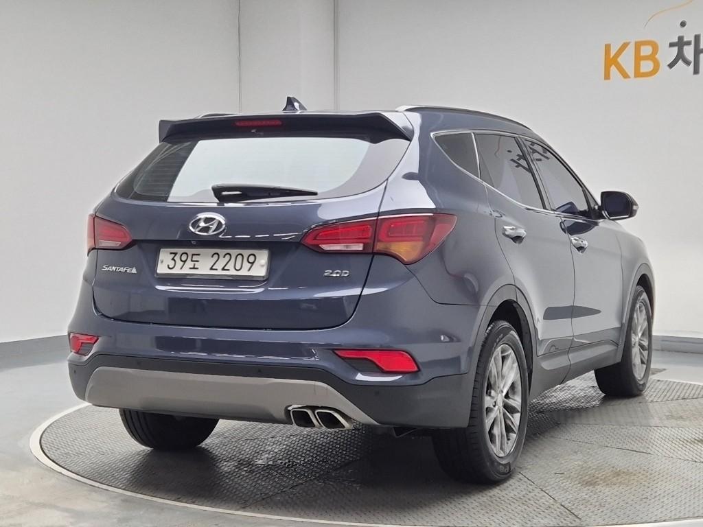 Hyundai Santa Fe 2018 photo 3