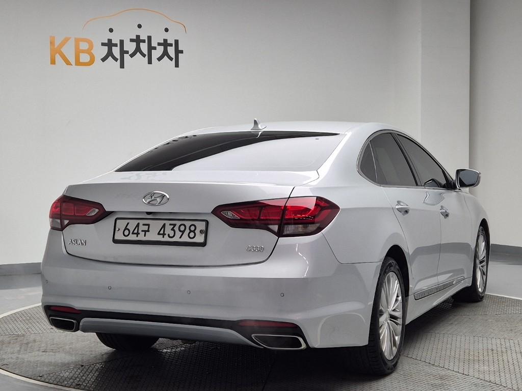 HYUNDAI Aslan G330