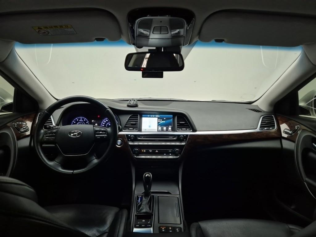 HYUNDAI Aslan G330