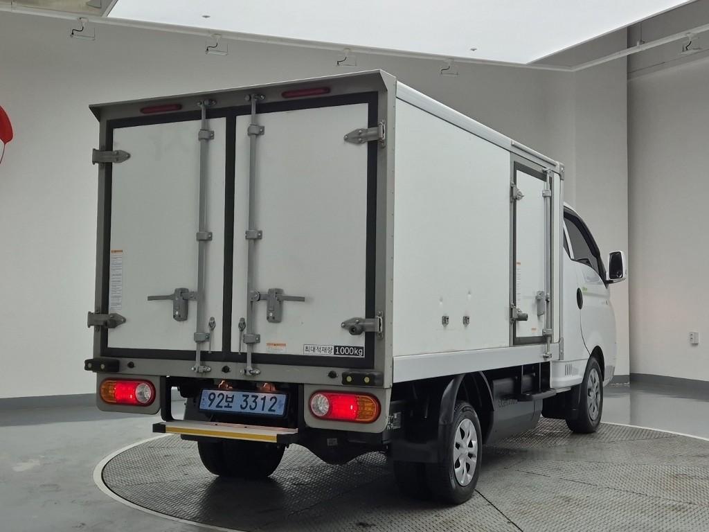 Hyundai Porter II Electric Low Fixed Floor Long Wheelbase Super Cab 4