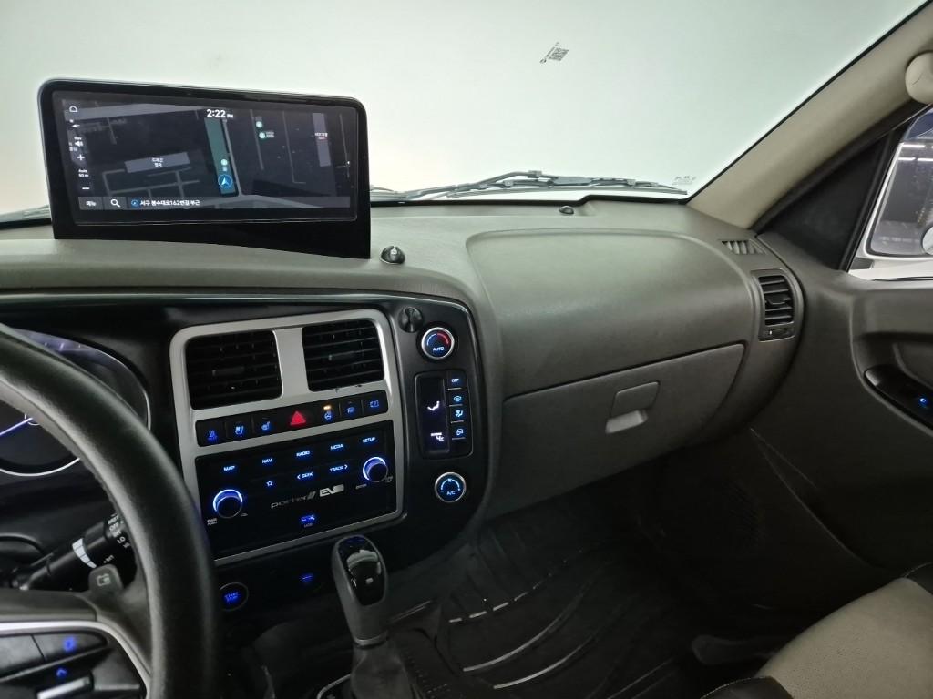 Hyundai Porter II Electric Low Fixed Floor Long Wheelbase Super Cab 10