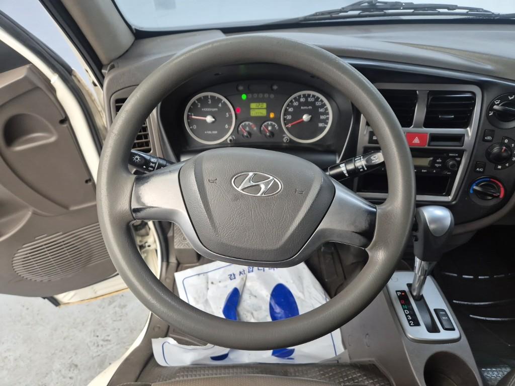 Hyundai Porter II Long Wheelbase Super Long Wheelbase Super Cab 9