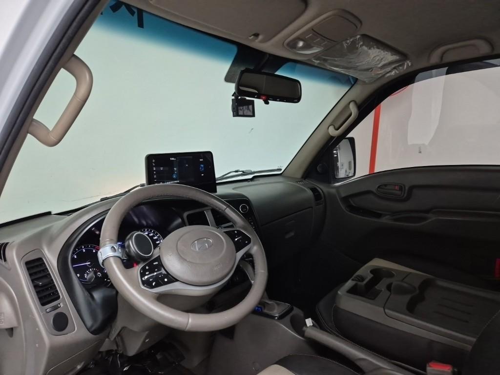 Hyundai Porter II LPG Super Cab LPG High Fixed Floor Long Wheelbase Super Cab 7