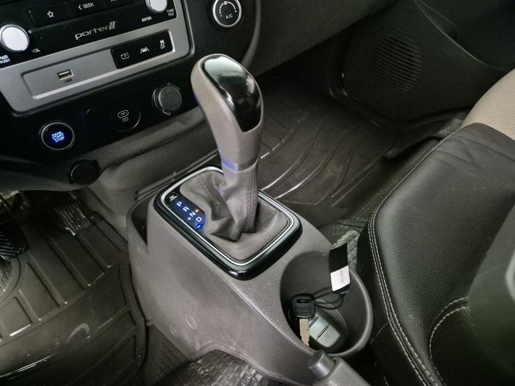 Hyundai Porter II LPG Super Cab LPG High Fixed Floor Long Wheelbase Super Cab 8