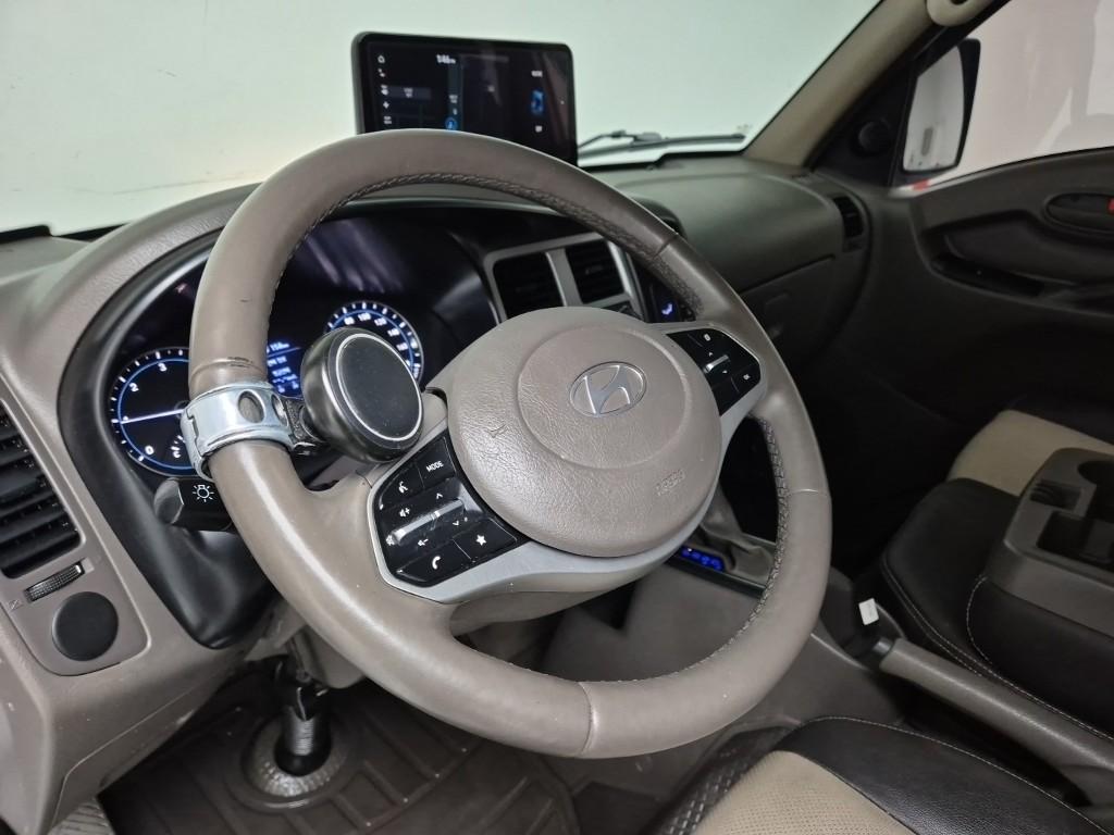 Hyundai Porter II LPG Super Cab LPG High Fixed Floor Long Wheelbase Super Cab 9