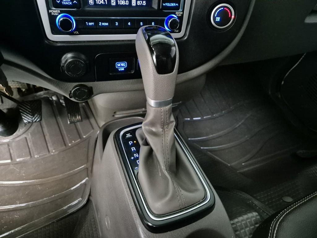 Hyundai Porter II Long Wheelbase Smart LPG Long Wheelbase Super Cab 8